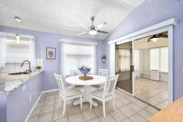 BREAKFAST ROOM - Virtually Staged