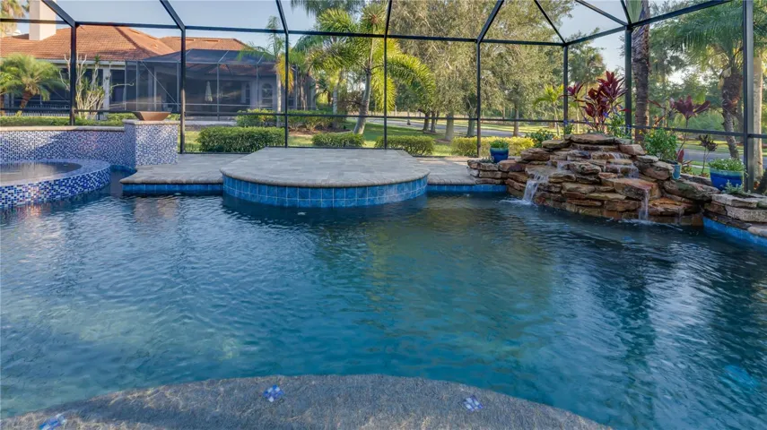 Pool/Spa/Waterfall