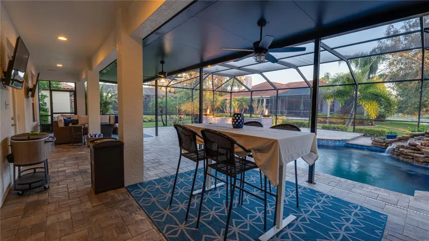Lanai/Pool