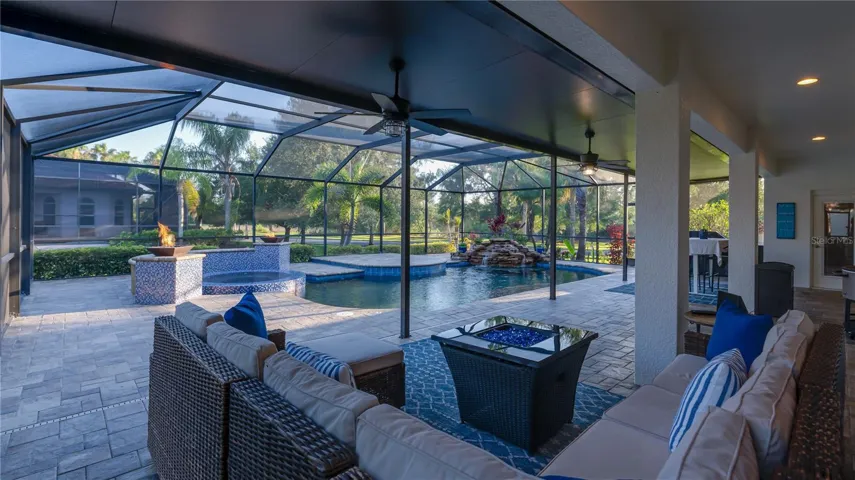 Lanai/Pool View