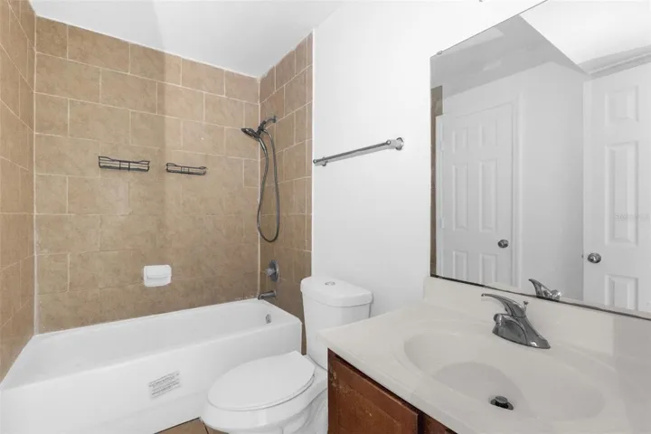 Full Bathroom Upstairs