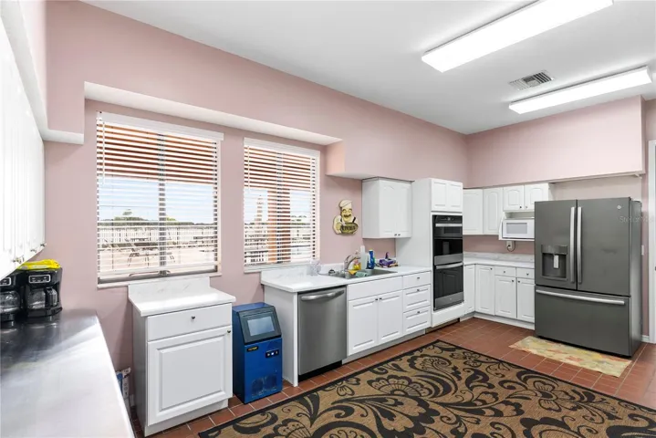 clubhouse kitchen