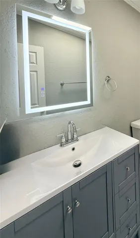 fogless lighted mirror