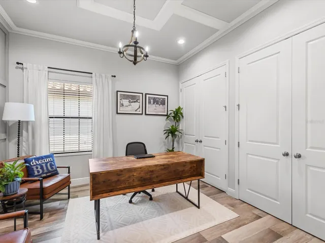 Office or 5th bedroom