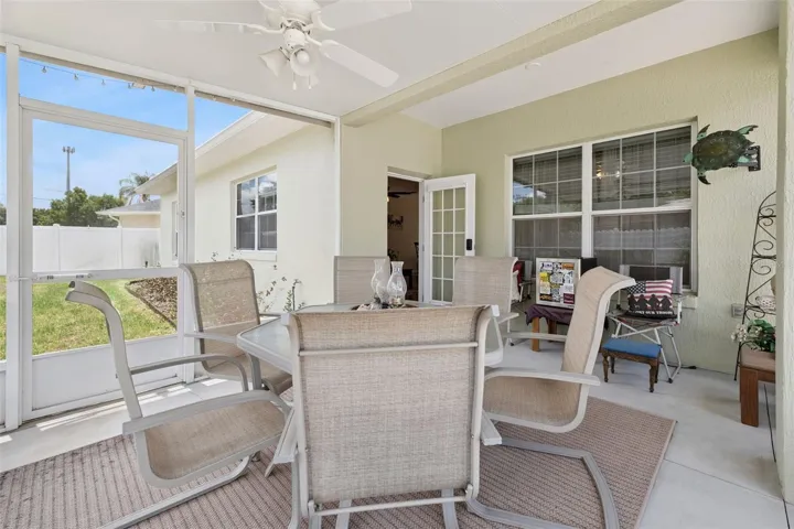 Lanai features a ceiling fan