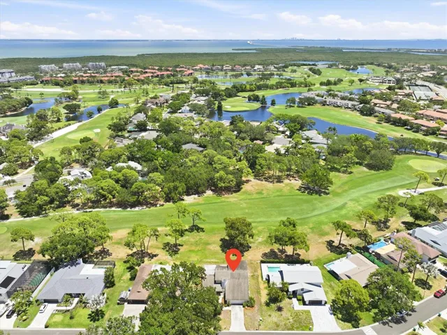 Direct golf course frontage