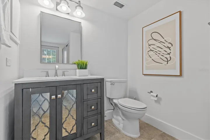 Downstairs ensuite/ bedroom 2