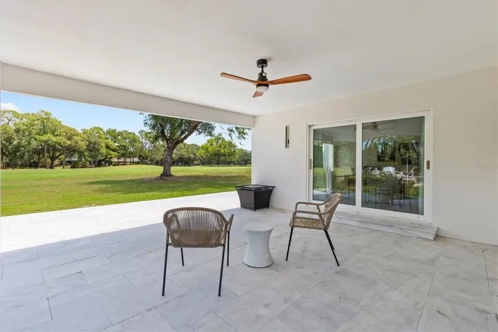 Outdoor lanai overlooking golf course