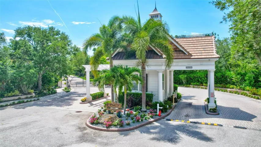 Harbour Walk gated entrance