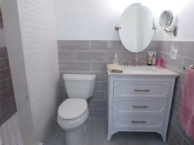 Primary Bath has Roman Shower