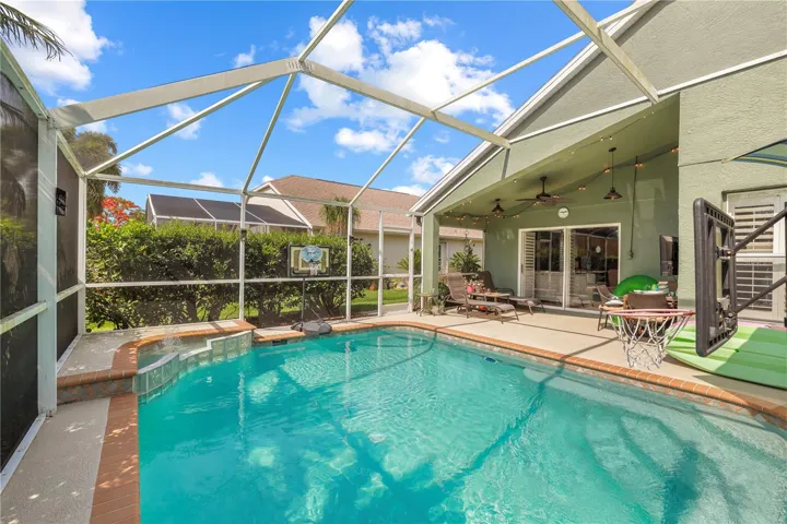 Pool & Lanai