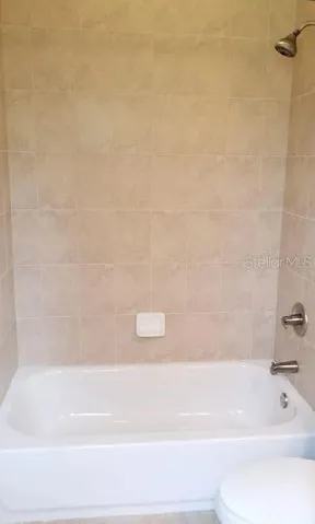 ensuite 3rd full bathroom