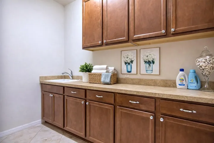Spacious Laundry Room with Utility Sink