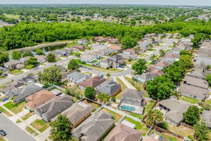 You will enjoy being just minutes from shopping, dining, Lake Monroe, the Sanford RiverWalk, and the Central Florida Zoo & Botanical Gardens, while still being within easy driving distance to area beaches, Orlando attractions, and theme parks!