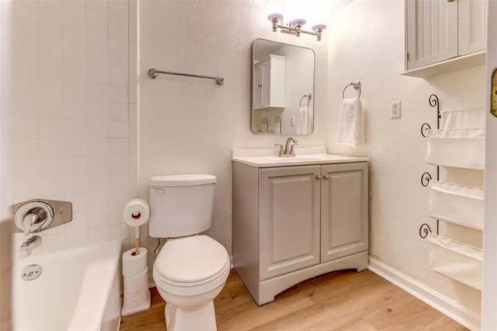 Primary En Suite Bathroom