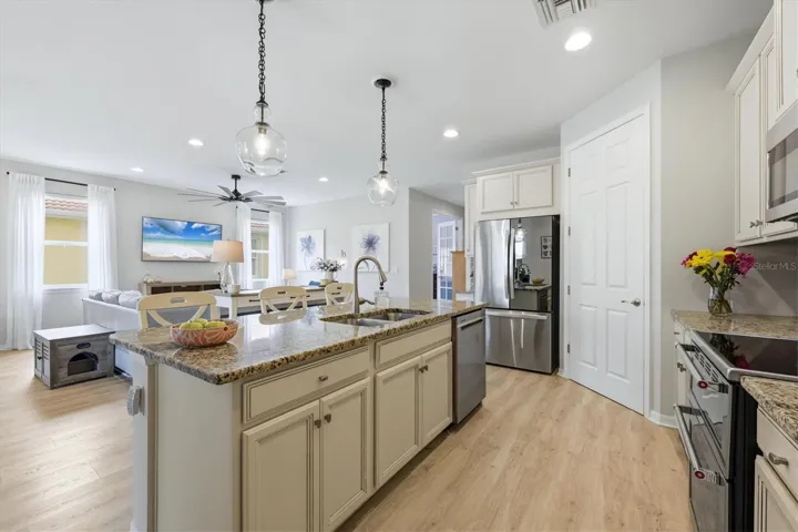 Kitchen with corner pantry