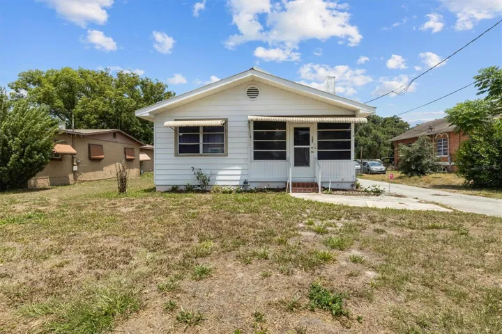 Welcome to 207 S. Perry Ave in beautiful Fort Meade.