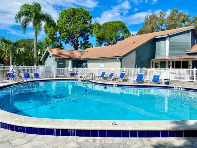 Pool 2