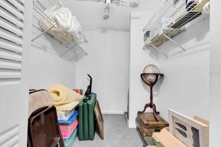 Walk in closet