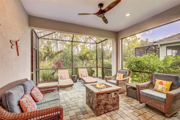 10ft x 14ft covered area on Lanai