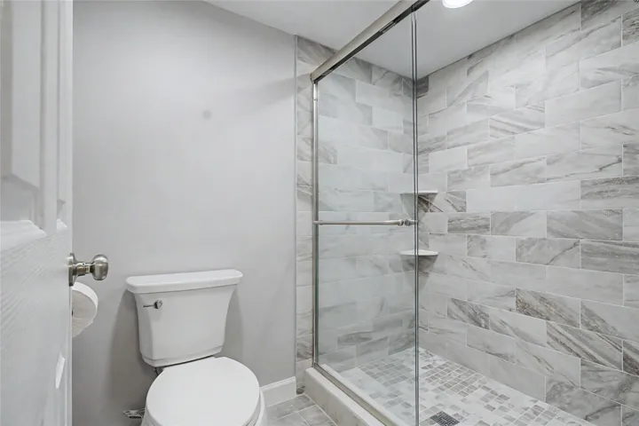 Primary Separate Water Clost with Shower
