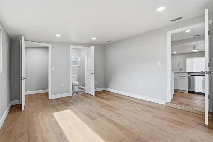 Primary Bedroom (Owner's Retreat)