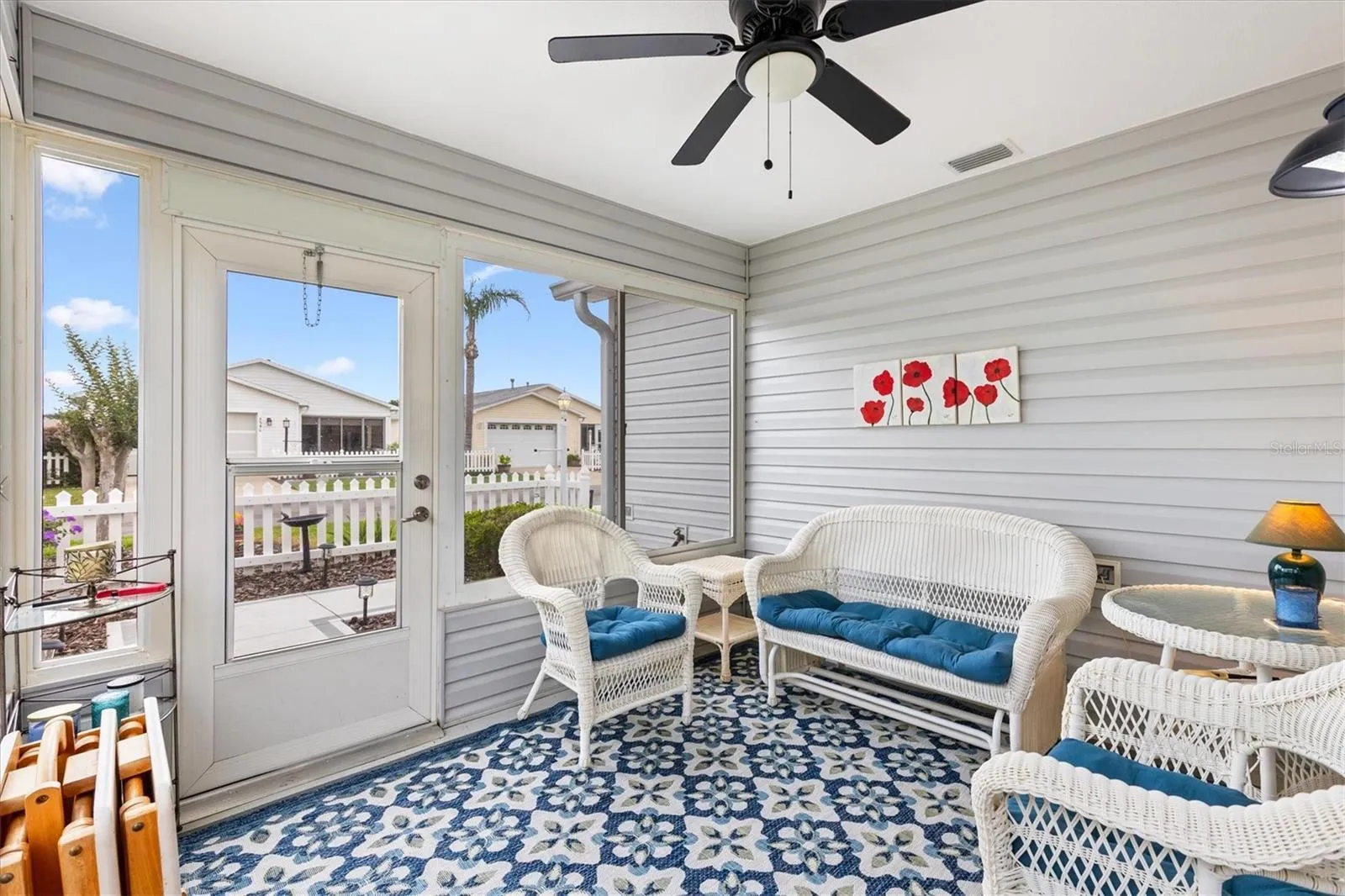 Front Facing Lanai