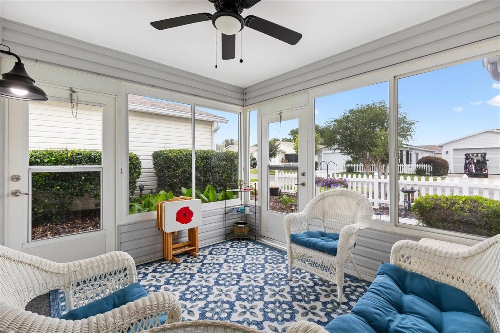 Front Facing Lanai