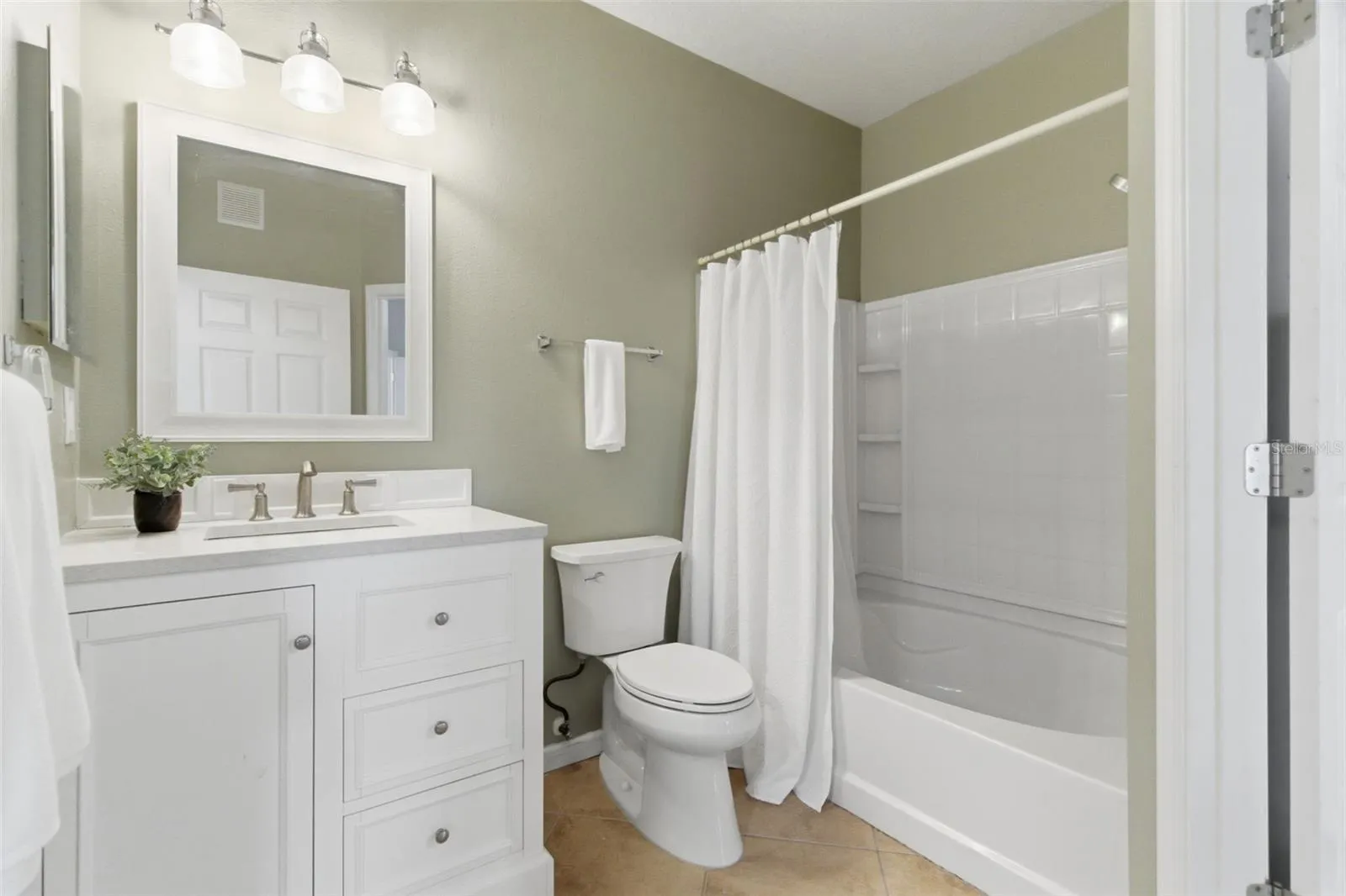 En Suite Bathroom