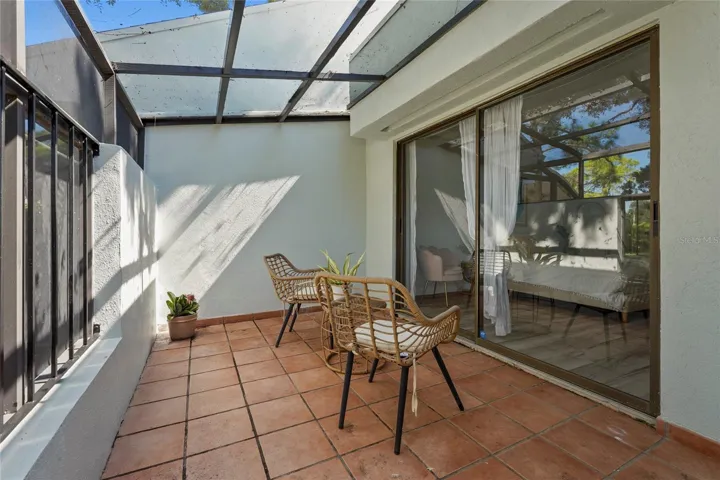 Primary suite screened lanai