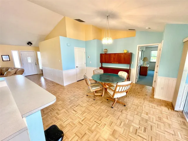 Kitchen/Eating Area