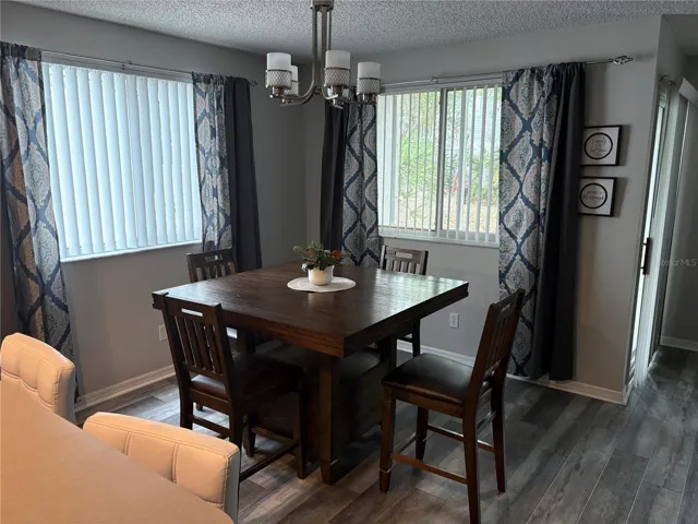 Dining room.