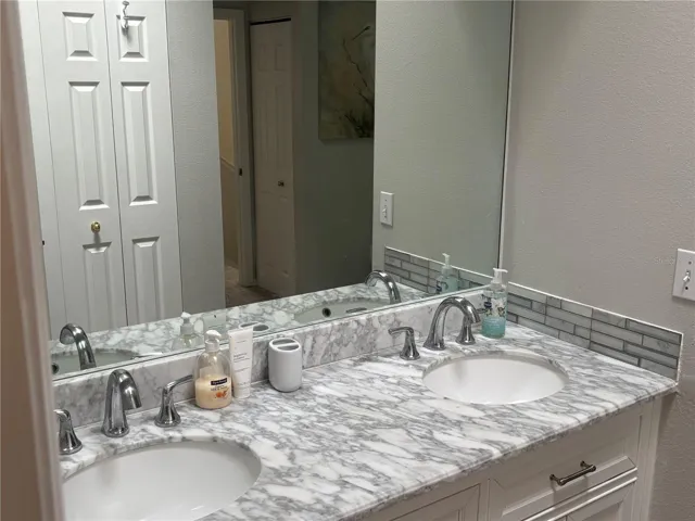 Master bedroom ensuite.