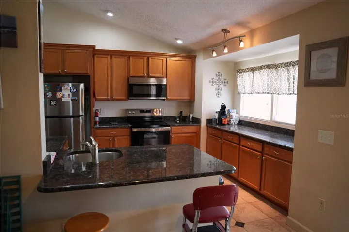 Kitchen with Breakfast Bar