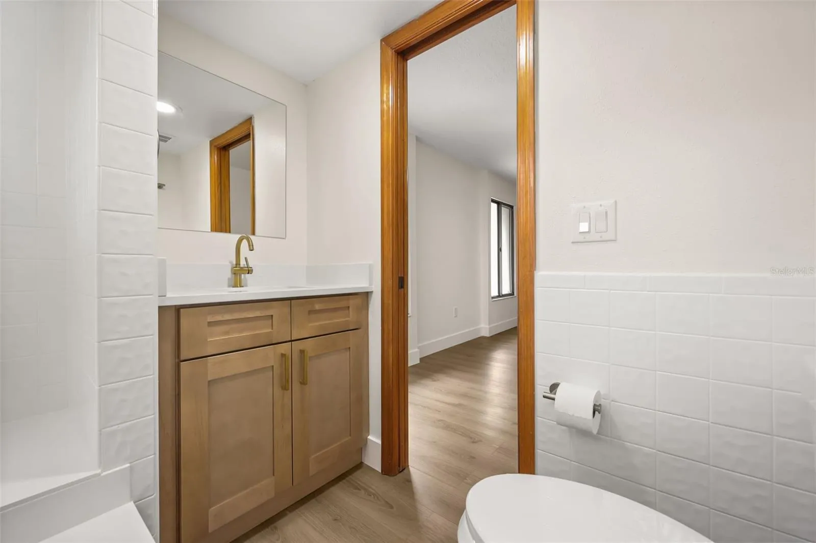 3rd floor 2nd bedroom ensuite bathroom