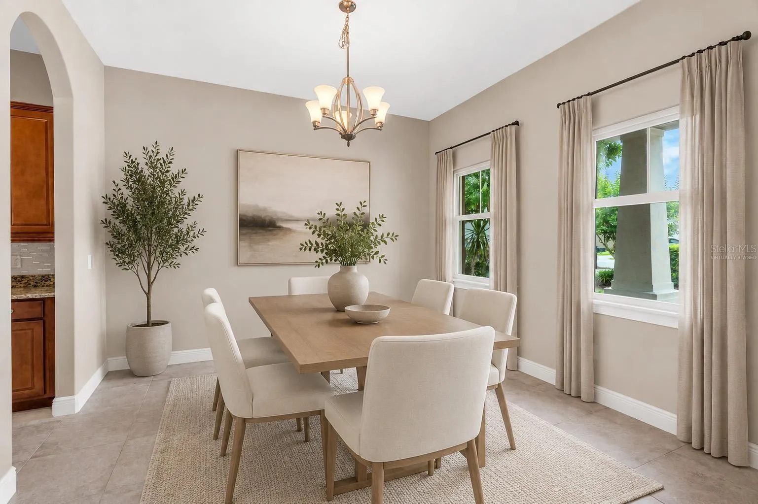 VIRTUALLY STAGED FORMAL DINING ROOM