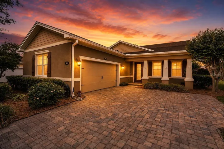 TWILIGHT OF THE FRONT OF HOME.