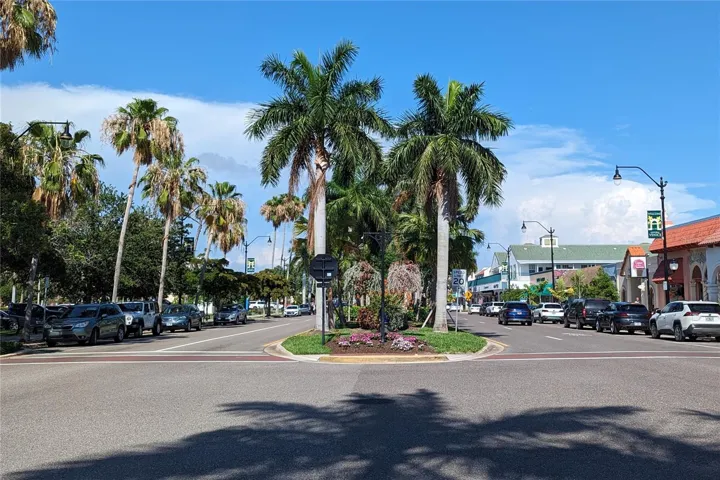 Venice Ave