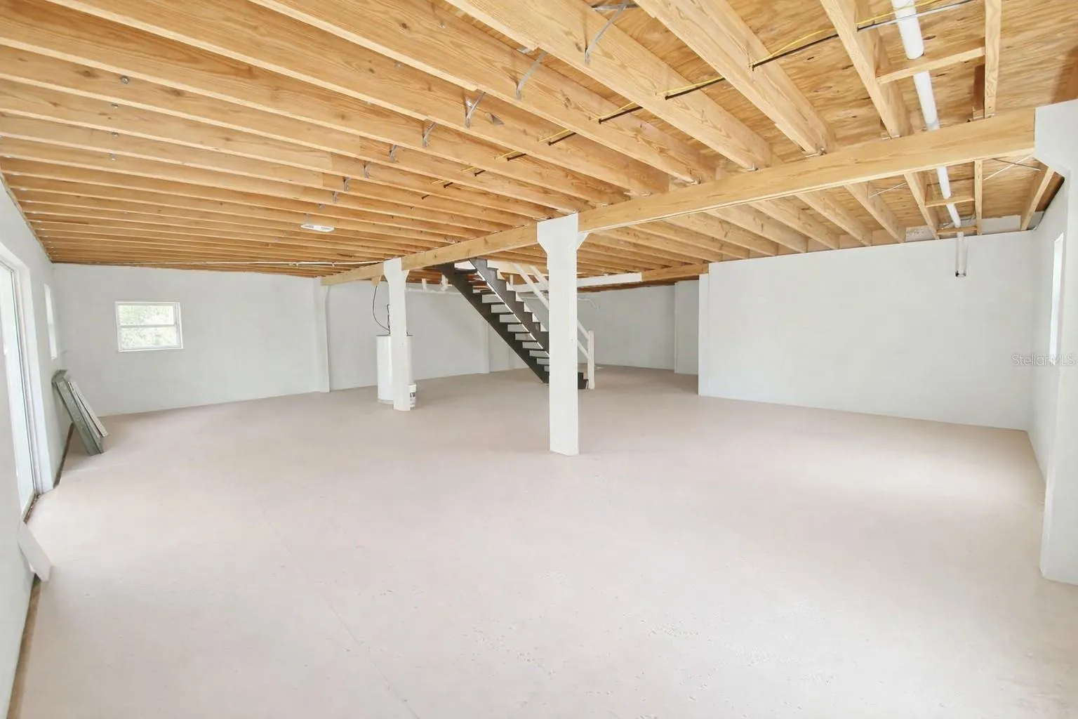 1 of the 2 basements un