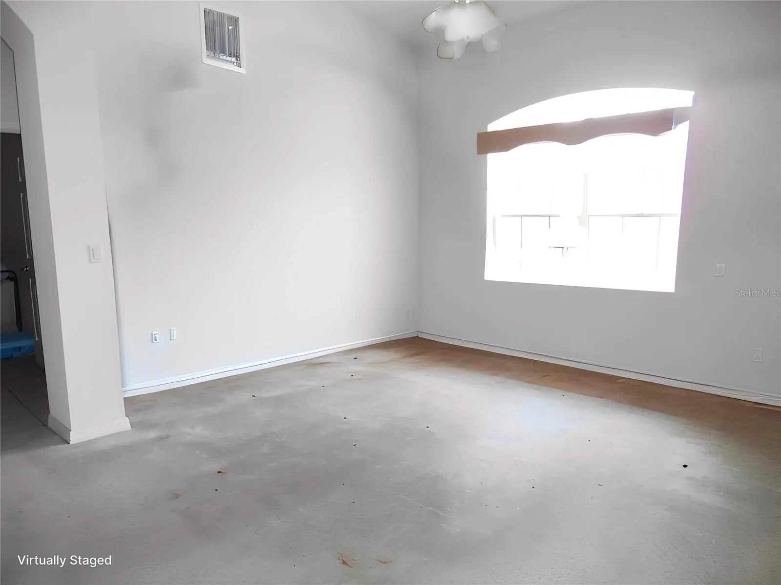 Dining Room with furniture removed virtually