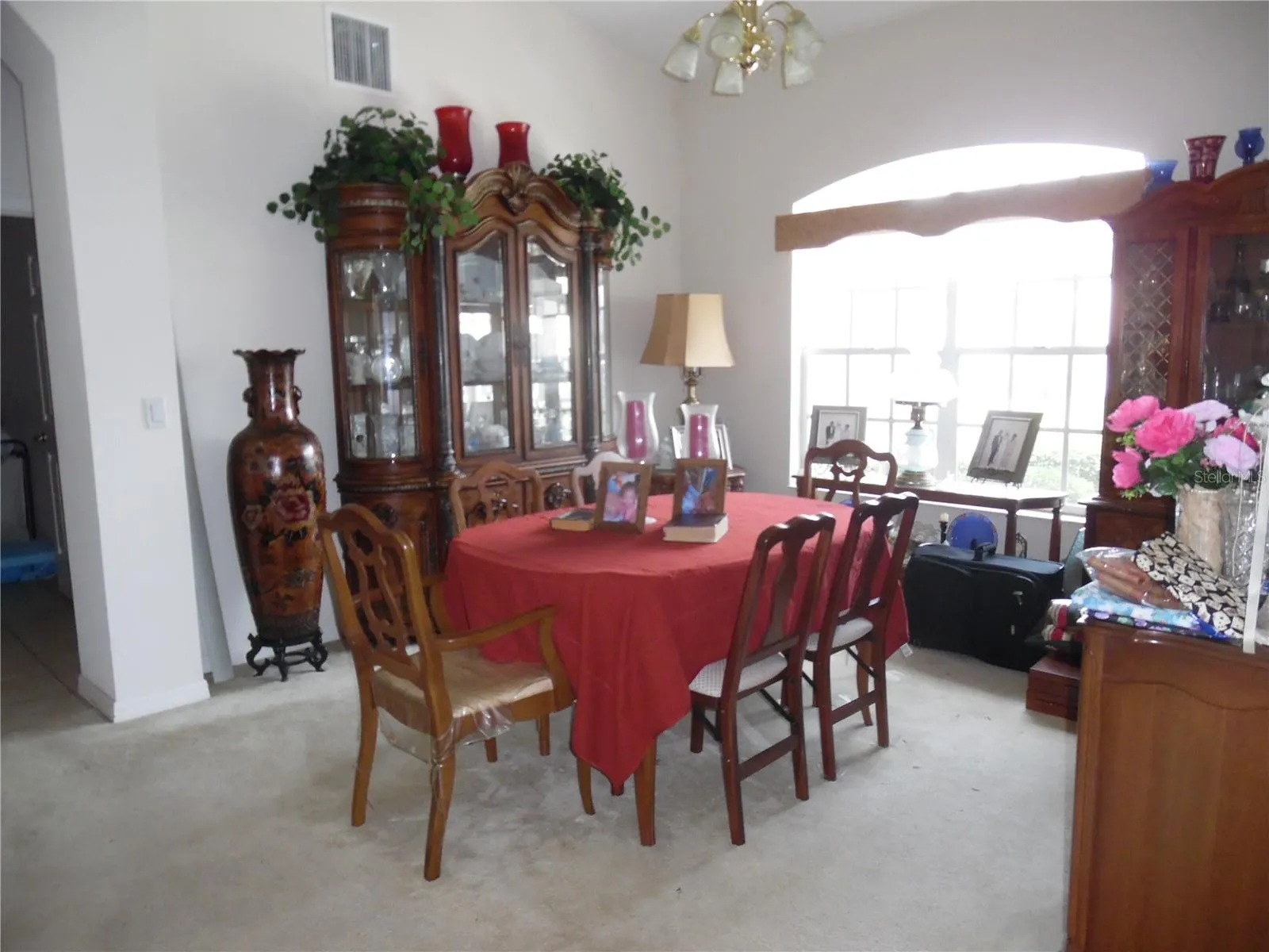 Dining Room overlooking front window