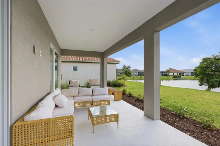 Oversized covered lanai