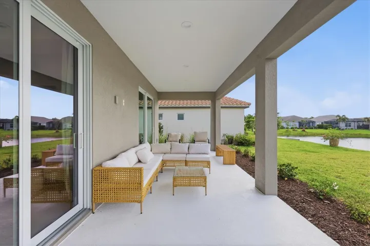 Freshly painted Lanai