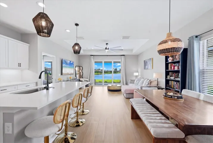 Kitchen/dinette area