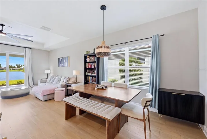Kitchen/dinette area