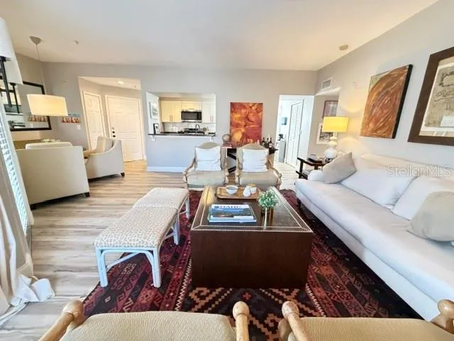 Living room dining area and kitchen access from 2 sides