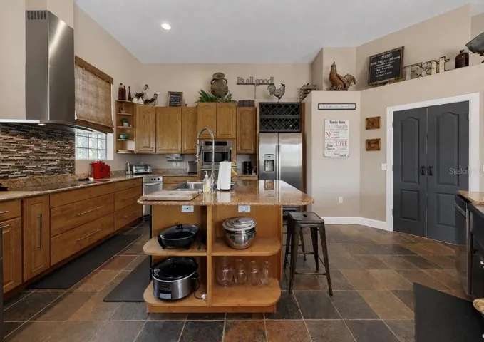 Kitchen with island