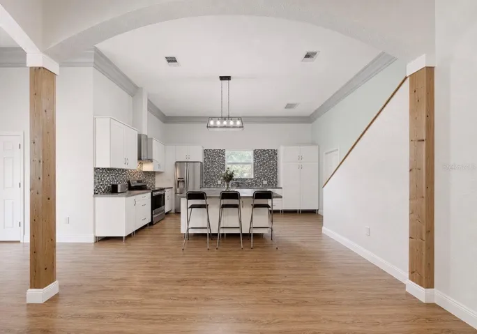 Full kitchen