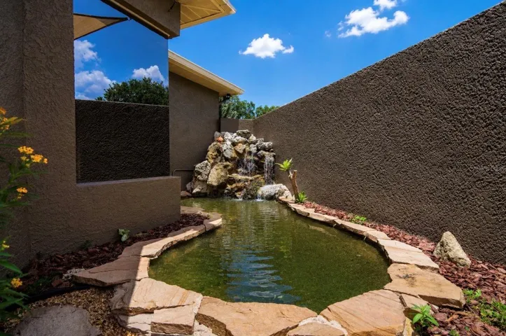 Garden off primary with privacy glass