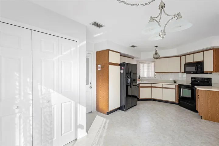 Kitchen with Laundry Closet